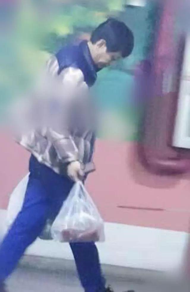 甜美奥莉暑假逛街